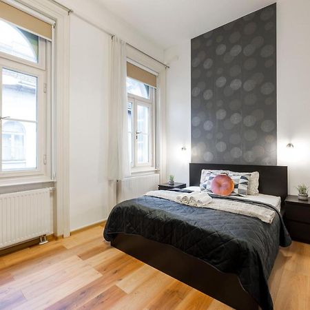 Spacious & Cozy Central Apartment W/ Terrace 부다페스트 외부 사진