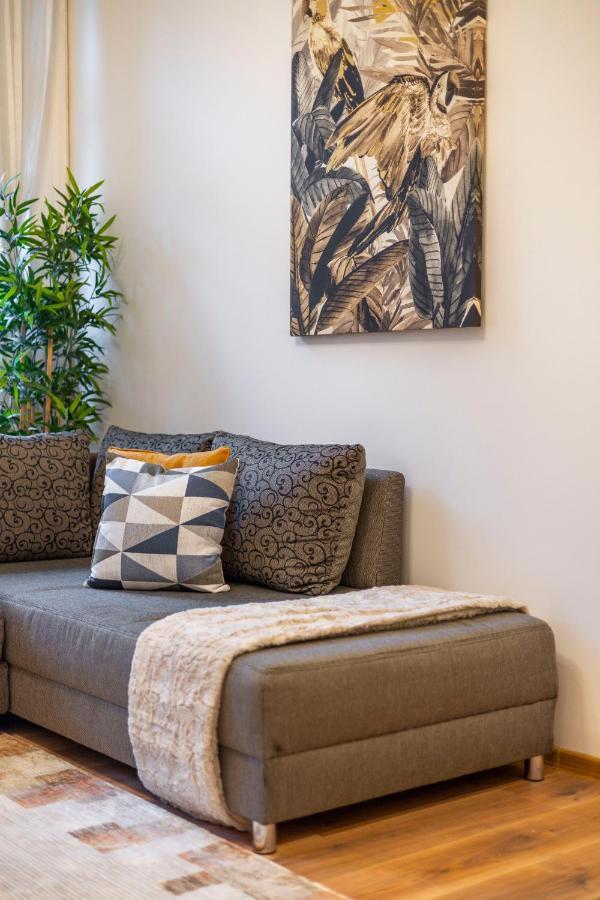 Spacious & Cozy Central Apartment W/ Terrace 부다페스트 외부 사진