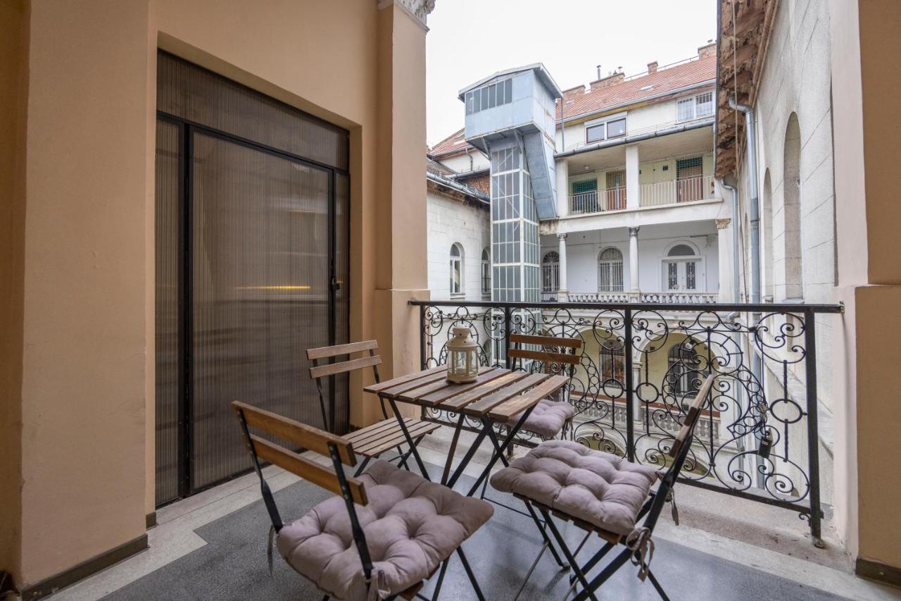 Spacious & Cozy Central Apartment W/ Terrace 부다페스트 외부 사진