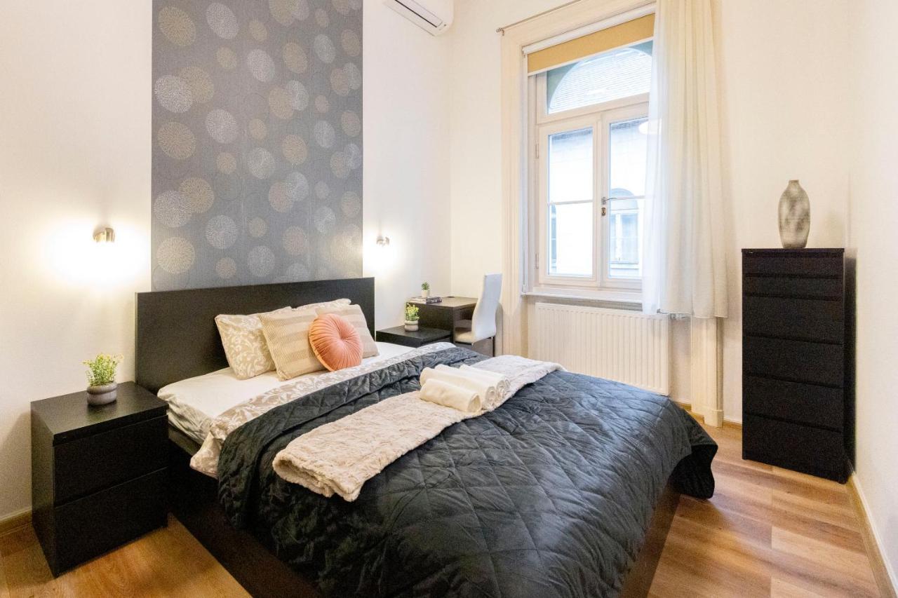 Spacious & Cozy Central Apartment W/ Terrace 부다페스트 외부 사진