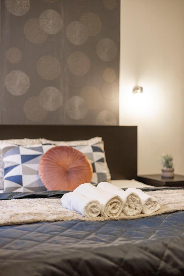 Spacious & Cozy Central Apartment W/ Terrace 부다페스트 외부 사진