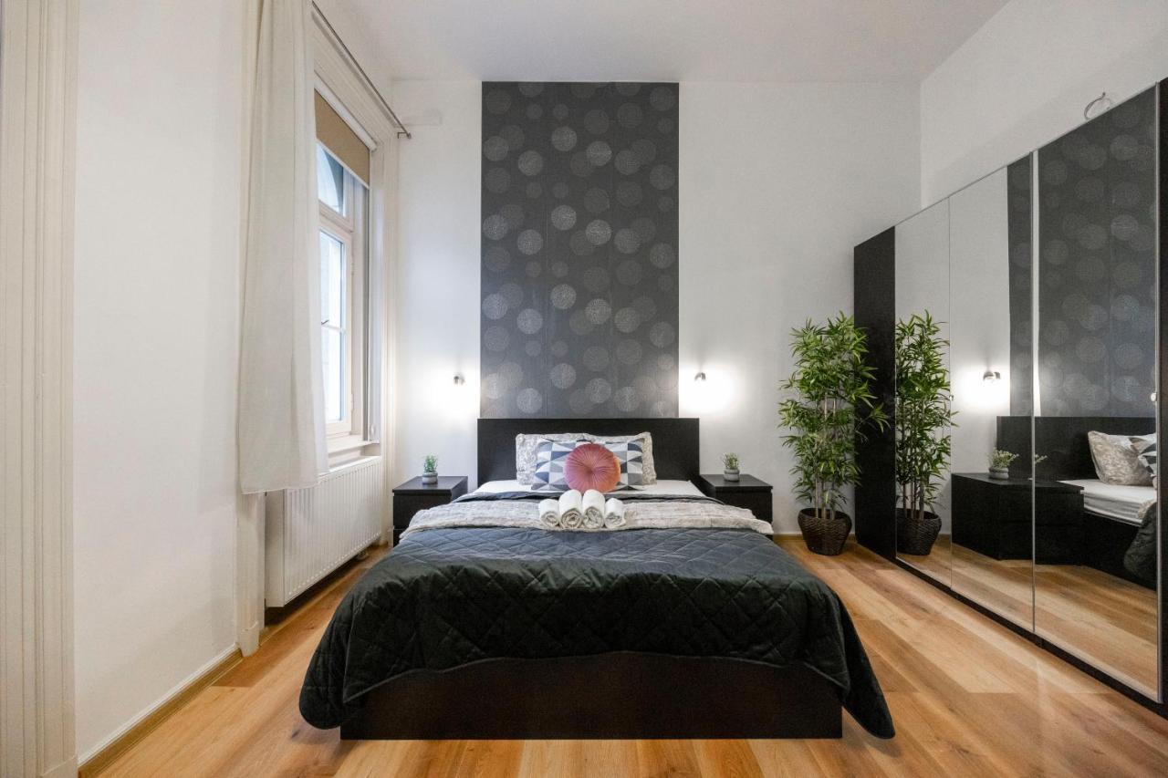 Spacious & Cozy Central Apartment W/ Terrace 부다페스트 외부 사진