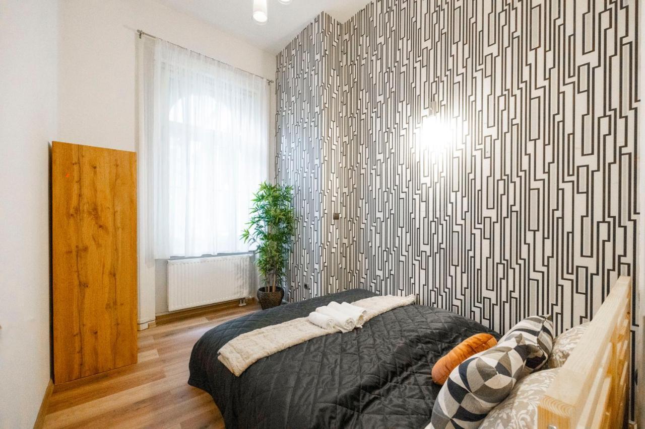 Spacious & Cozy Central Apartment W/ Terrace 부다페스트 외부 사진