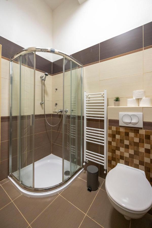 Spacious & Cozy Central Apartment W/ Terrace 부다페스트 외부 사진